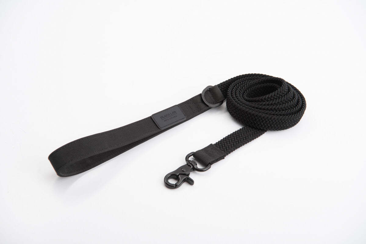 Black Lab Brands woven bungee dog leash