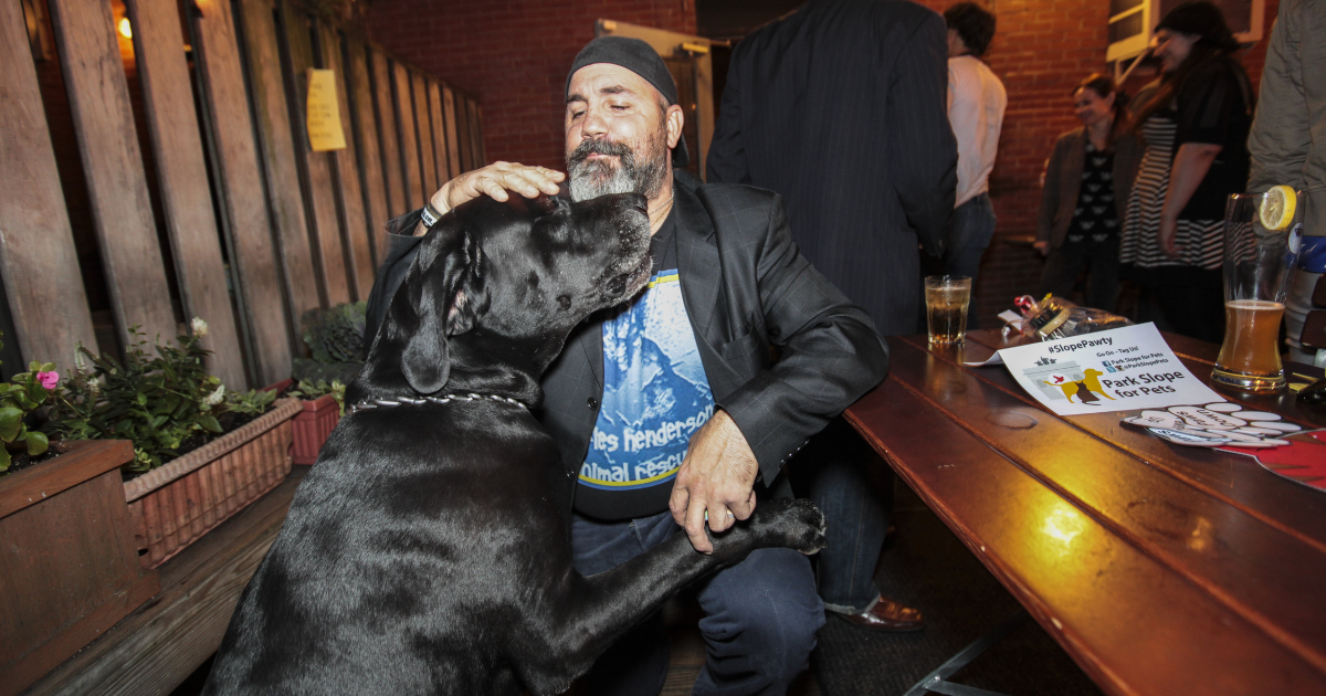 Dog-Friendly restaurants or bars in New York City