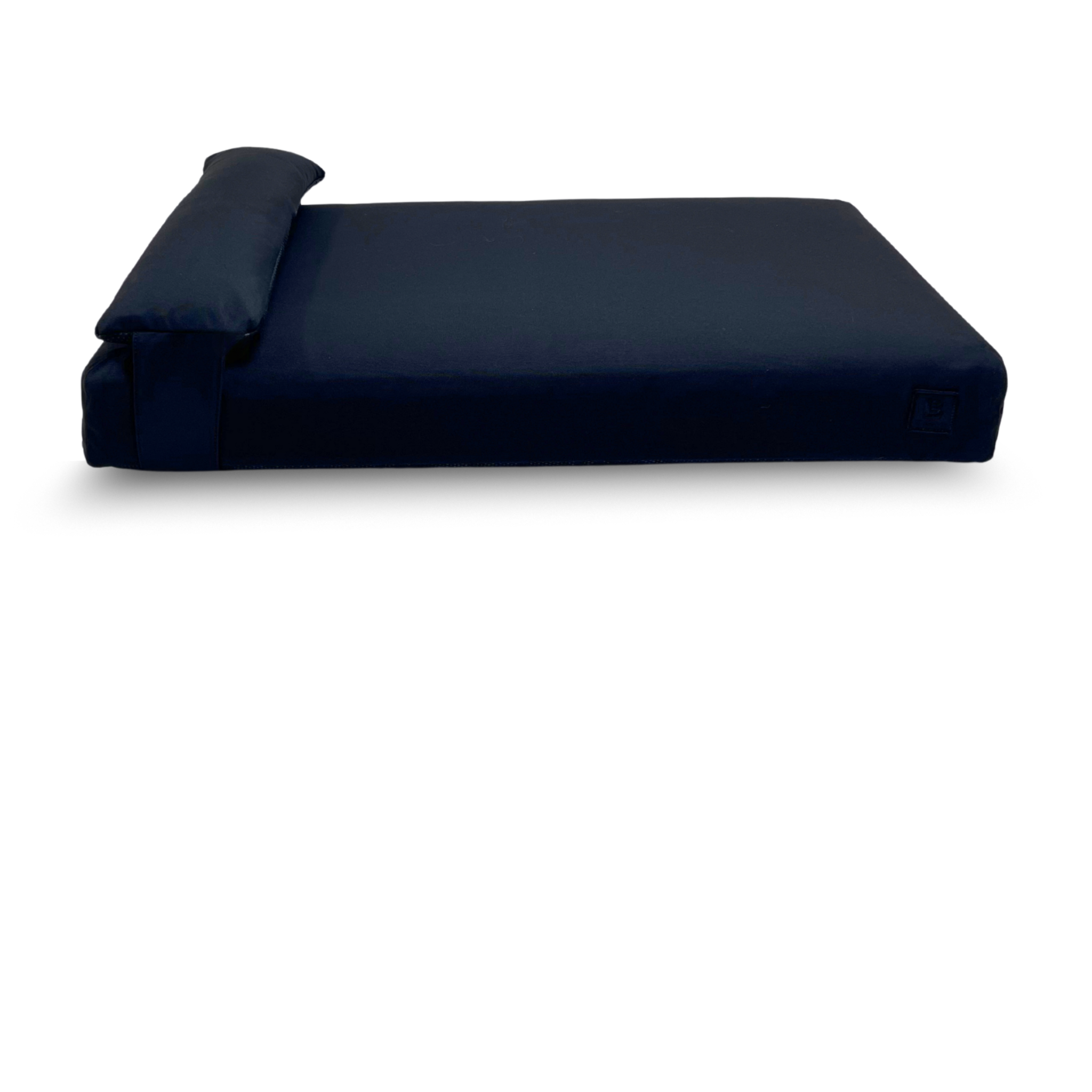 SIGNATURE_PILLOW_1.png