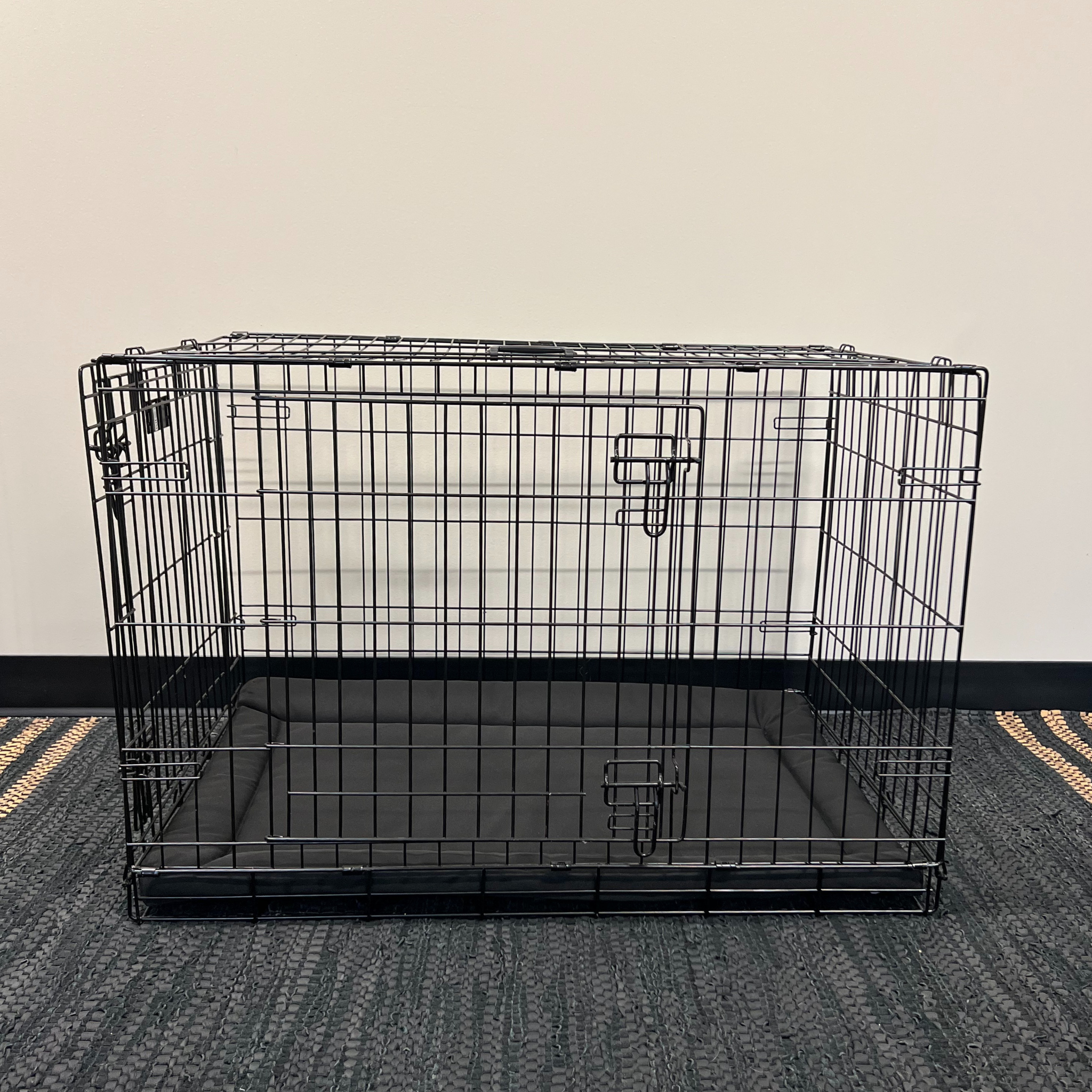 Versa Tough Dog Crate Pad – Black Lab1